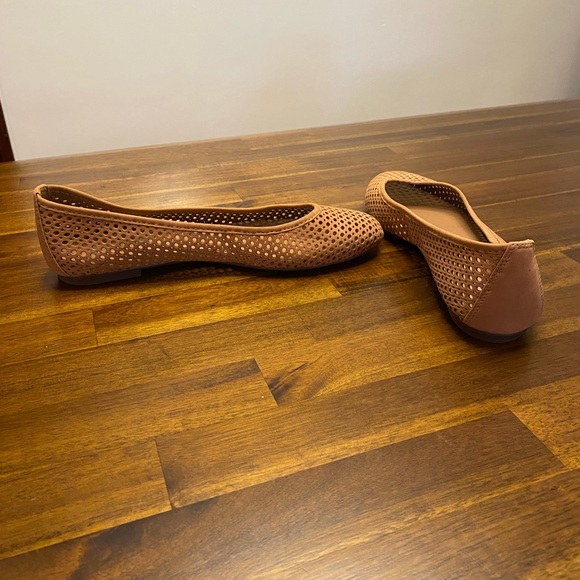 The perfect French Soles flats, size 11! - Picture 3 of 4